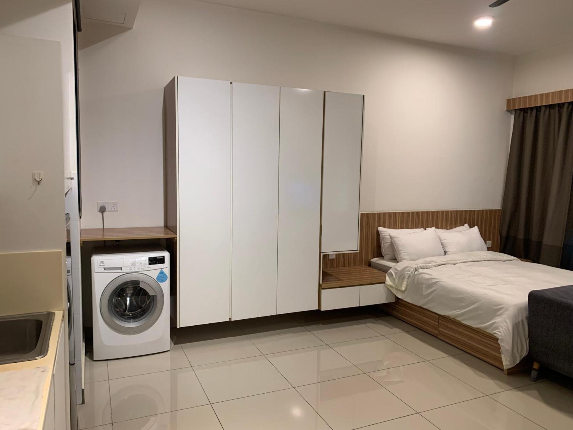 Cybersquare Soho Apartment *